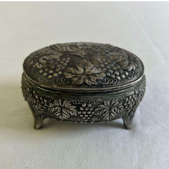 Vintage Silver-Tone Trinket Box with Grape Vine Design Jewelry‎ Storage Japan - Picture 1 of 8